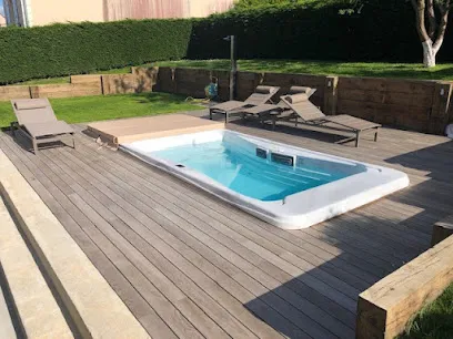 Image de Les Jardins de la Vallée - Paysagiste par Passion Piscines CARRE BLEU